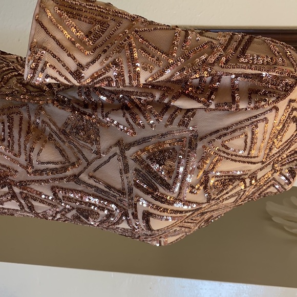 Dress - Picture 3 of 3